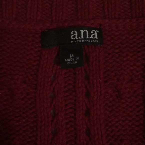 Sweater - Picture 3 of 4